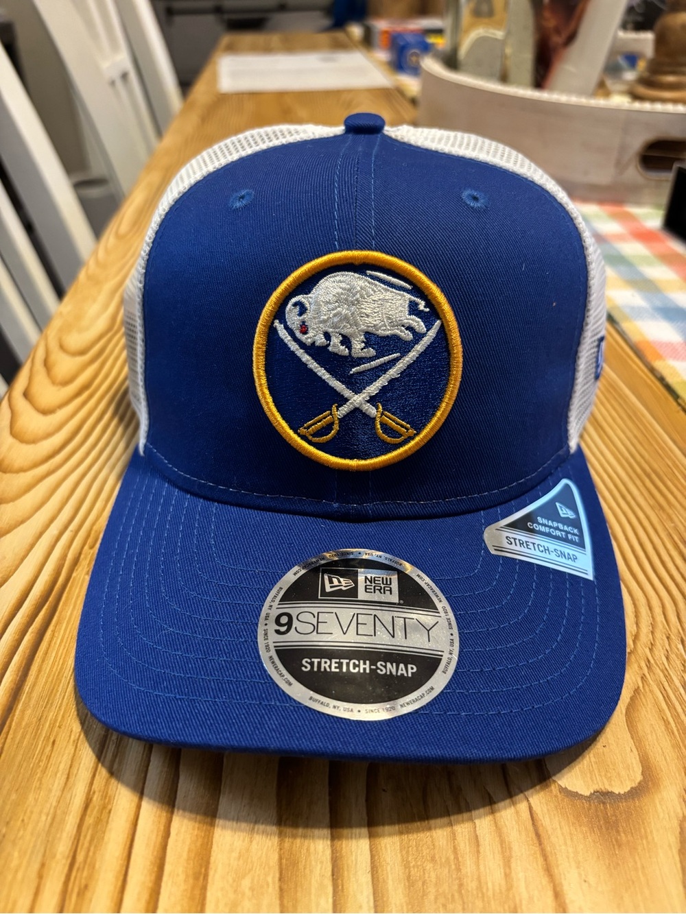 New Era Blue & White Buffalo Sabres Mesh Snapback Hat
